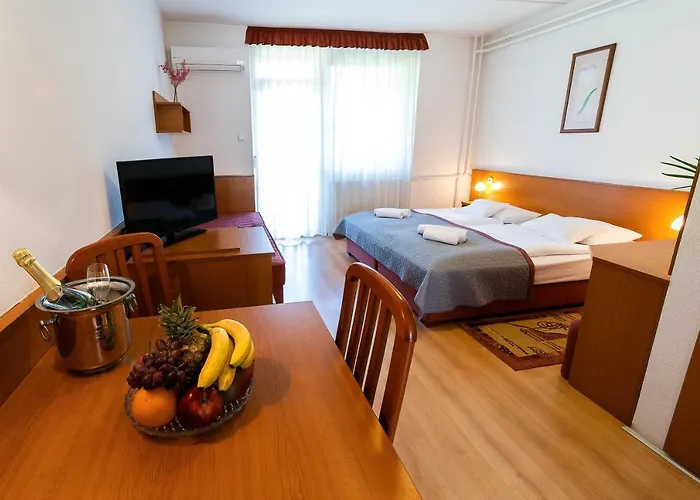 Napfeny Hotel