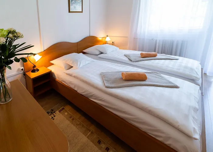 Napfeny Hotel